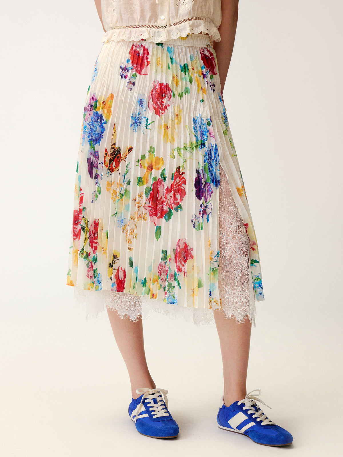 Floral and insect print lace pleated skirt