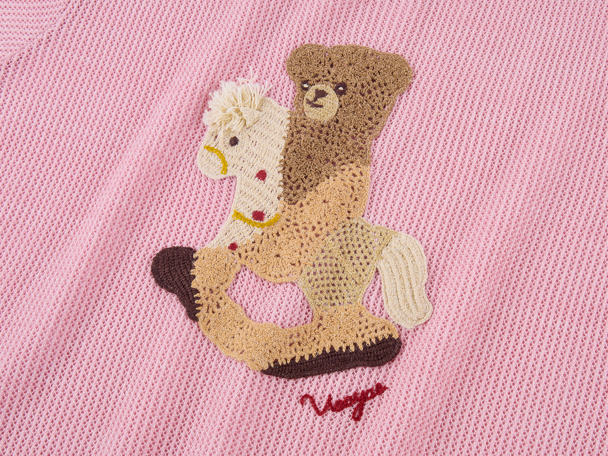 Openwork embroidered bear knit T-shirt
