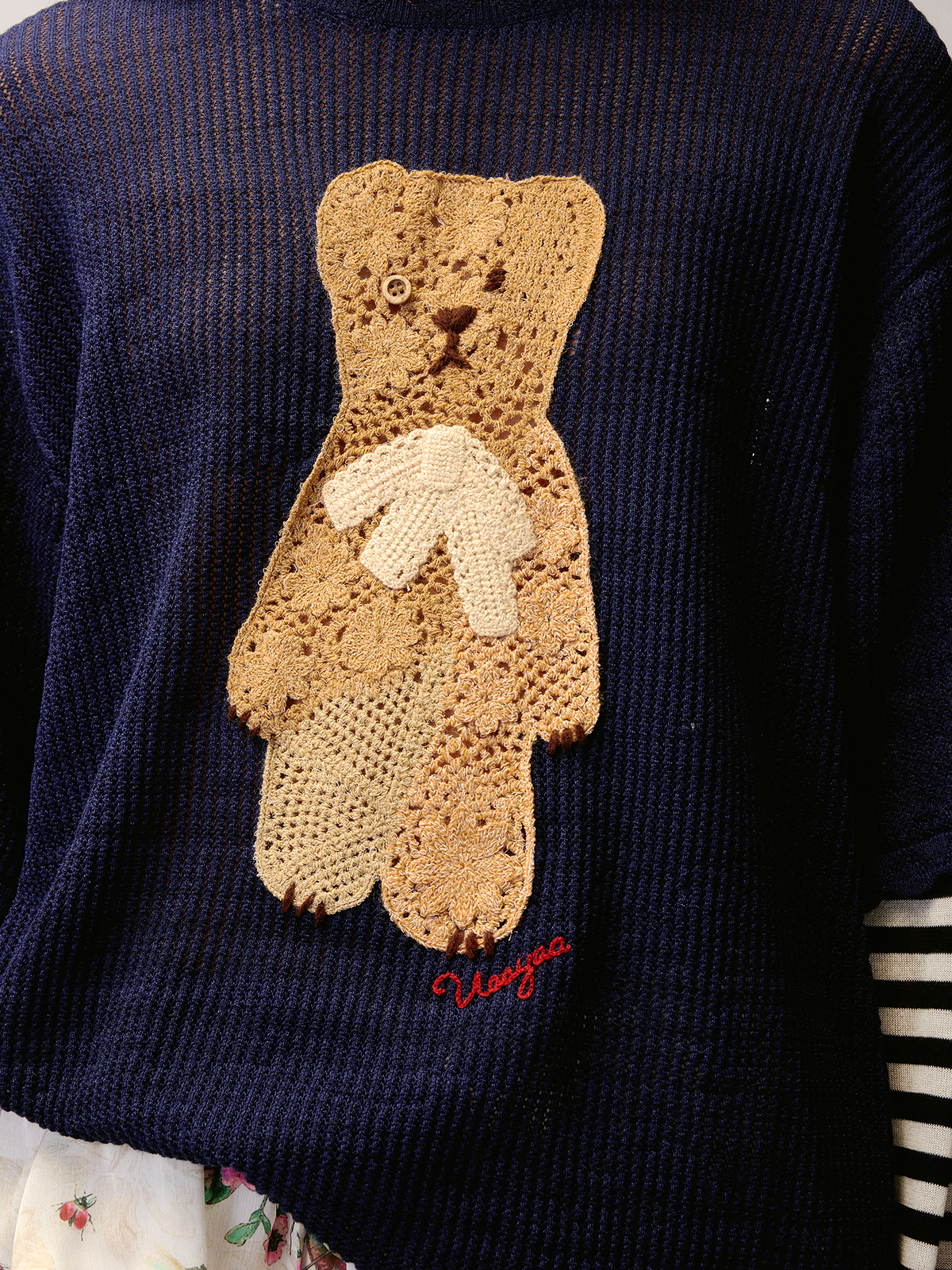 Openwork embroidered bear knit T-shirt