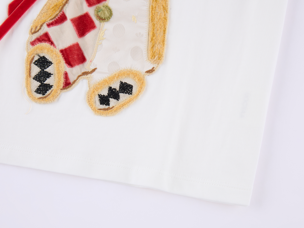 Carnival bunny appliqué T-shirt