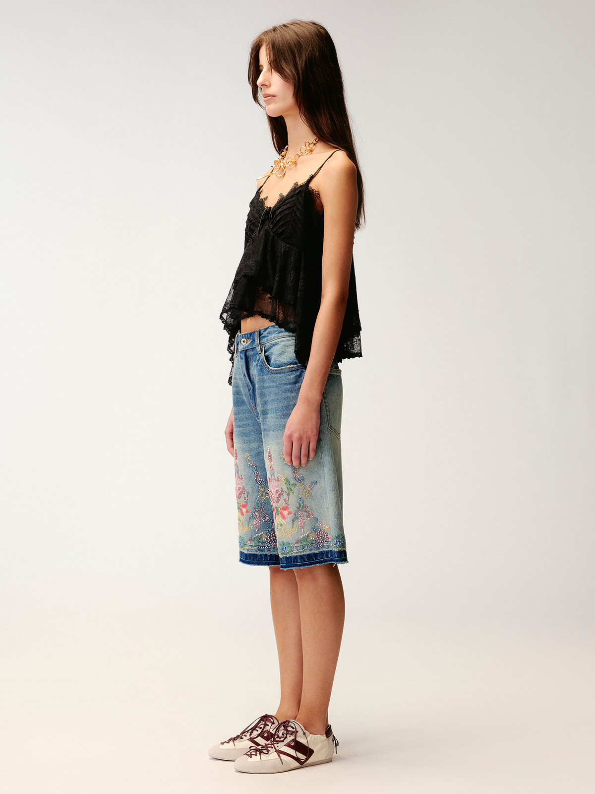 Classic beaded embroidery denim shorts