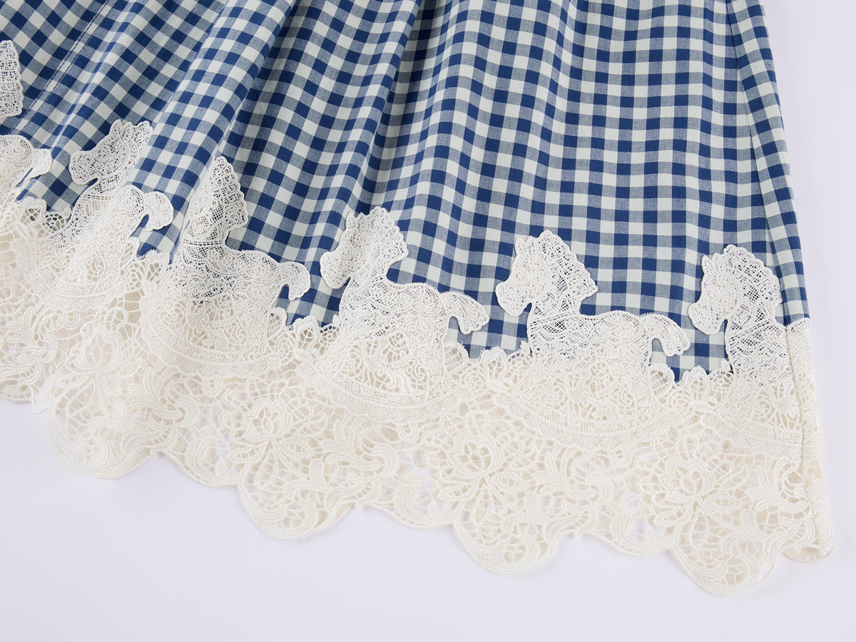 Rocking horse motif lace trims spliced plaid skirt