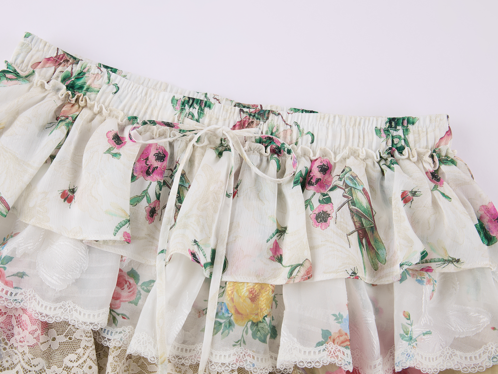 Floral print lace spliced tiered mini skirt