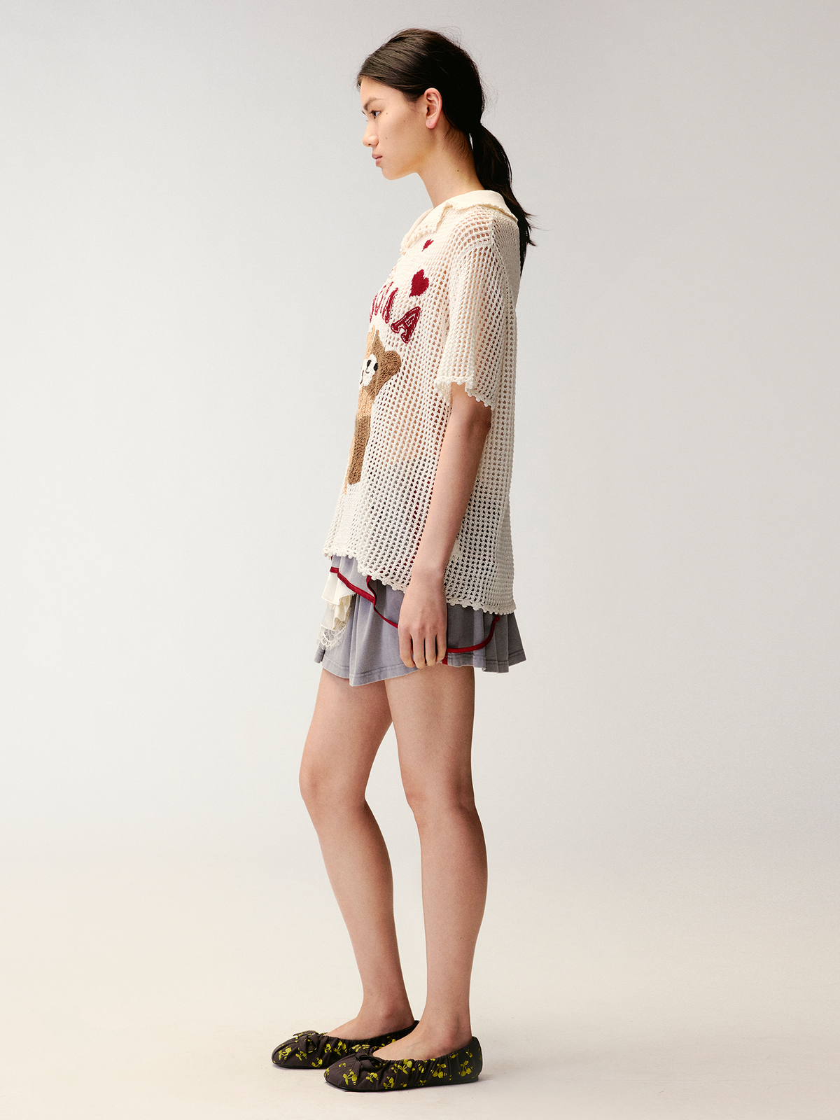 Hand-crocheted cutout teddy bear knit T-shirt