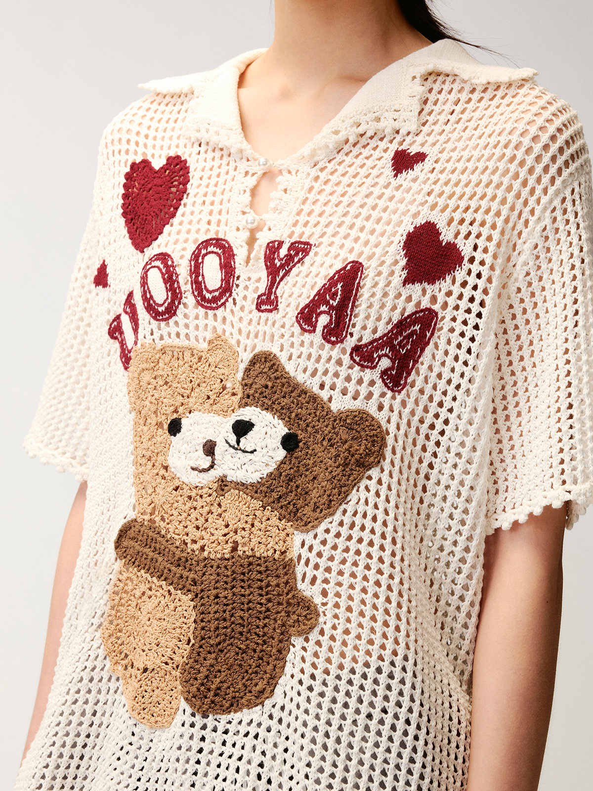 Hand-crocheted cutout teddy bear knit T-shirt