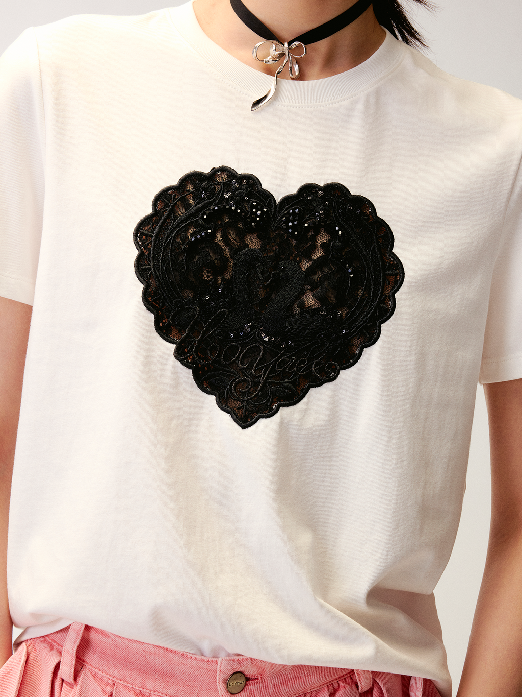 Heart lace swan beaded T-shirt