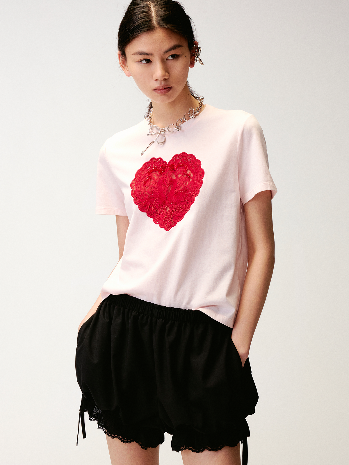 Heart lace swan beaded T-shirt