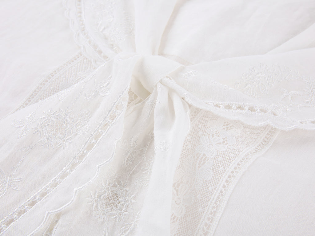 Cutout embroidered sailor collar shirt