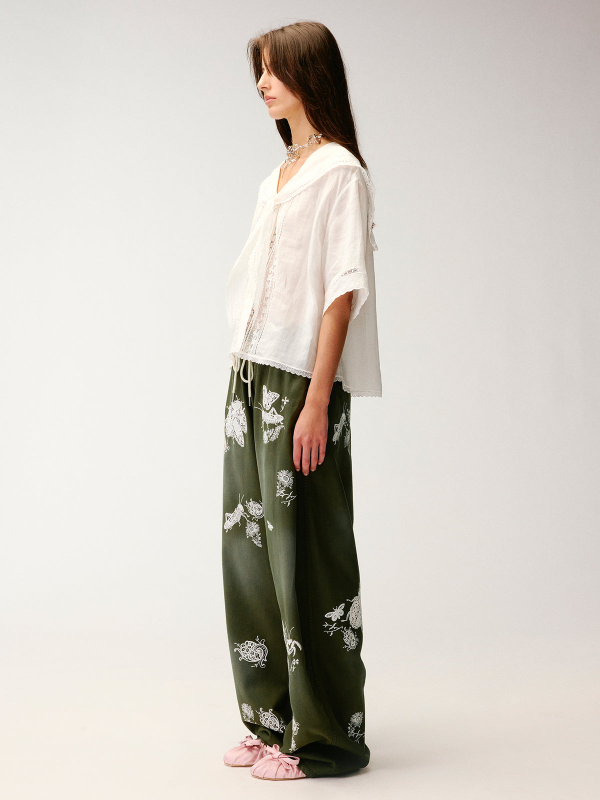Cutout embroidered sailor collar shirt