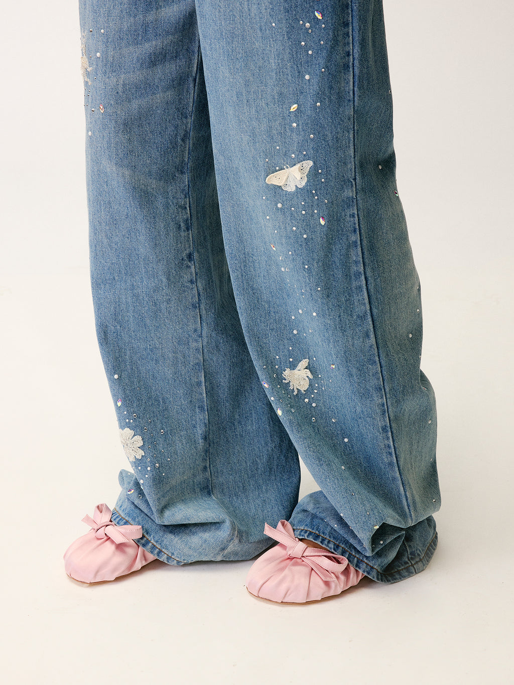 Insect-beaded rhinestone denim pants