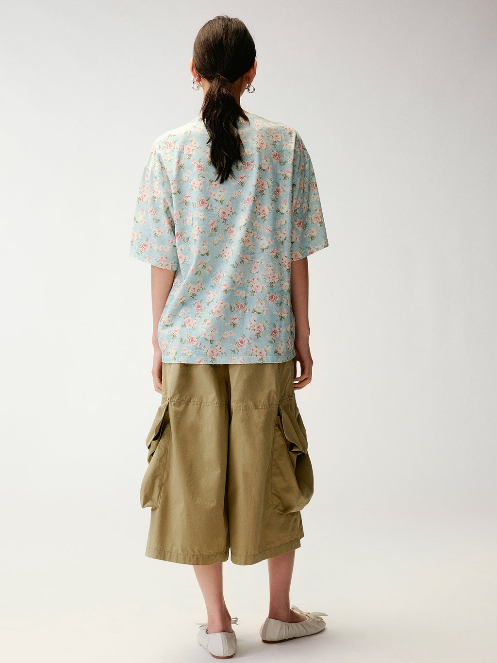 Multi-Pockets Knee-Length Cargo Shorts