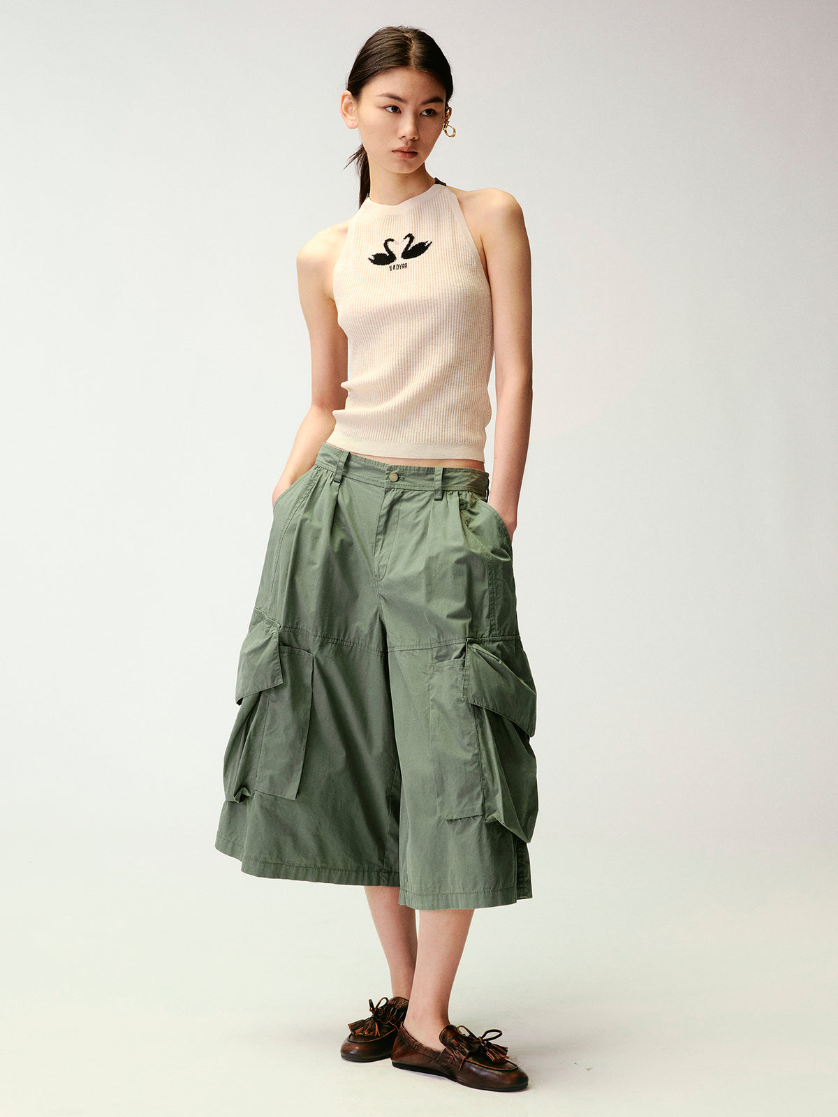 Multi-Pockets Knee-Length Cargo Shorts
