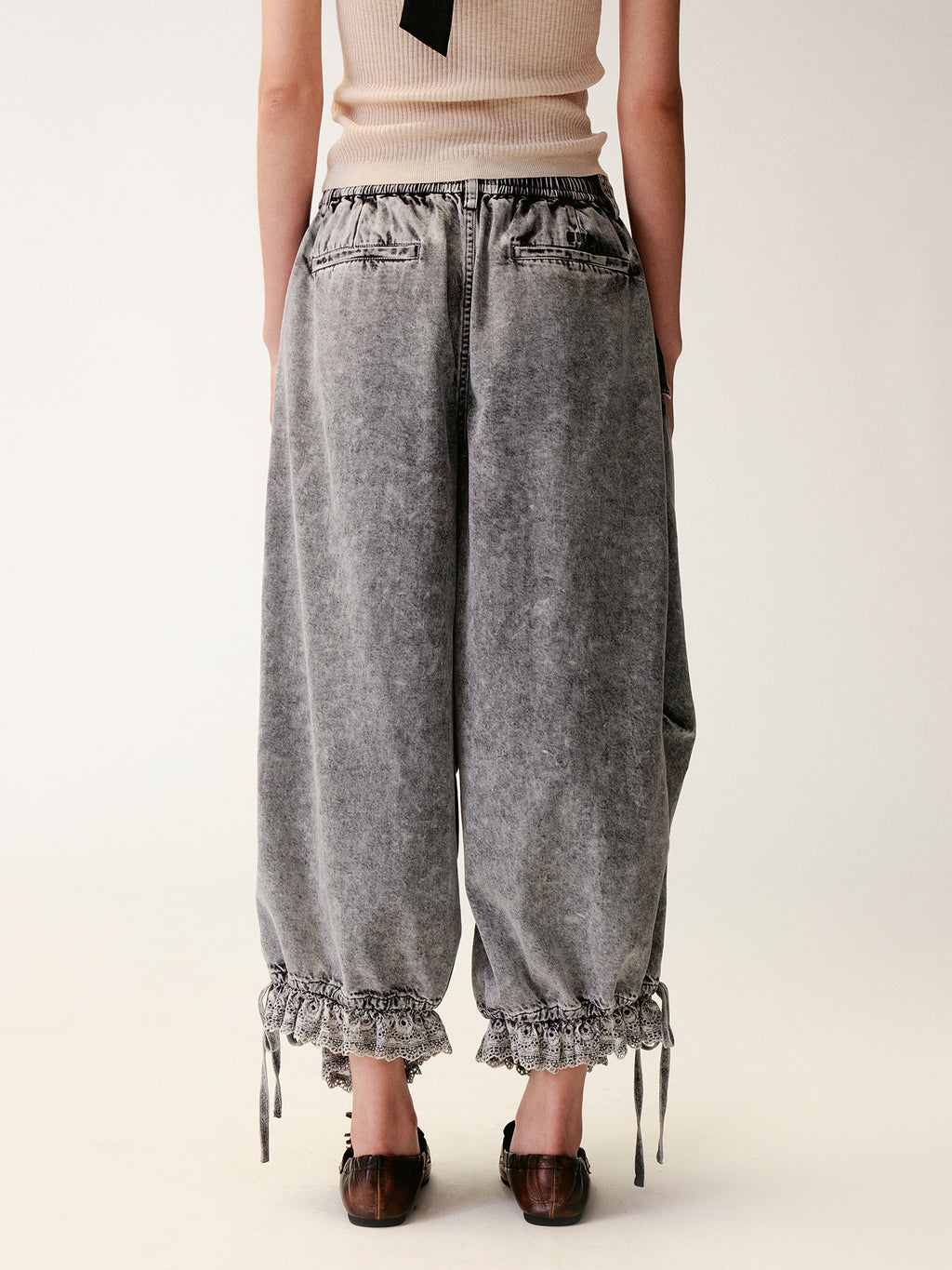 Pleated Cropped Cargo Pants