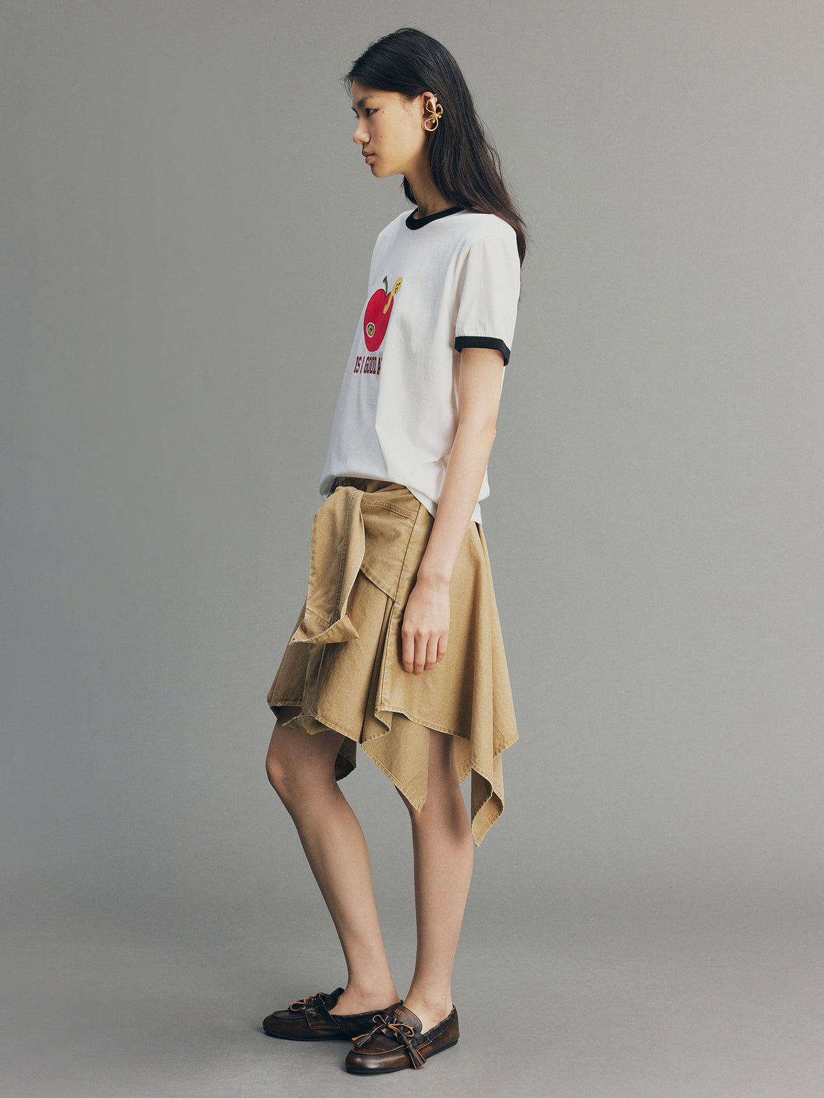 Apple-Worm Patchwork T-shirt