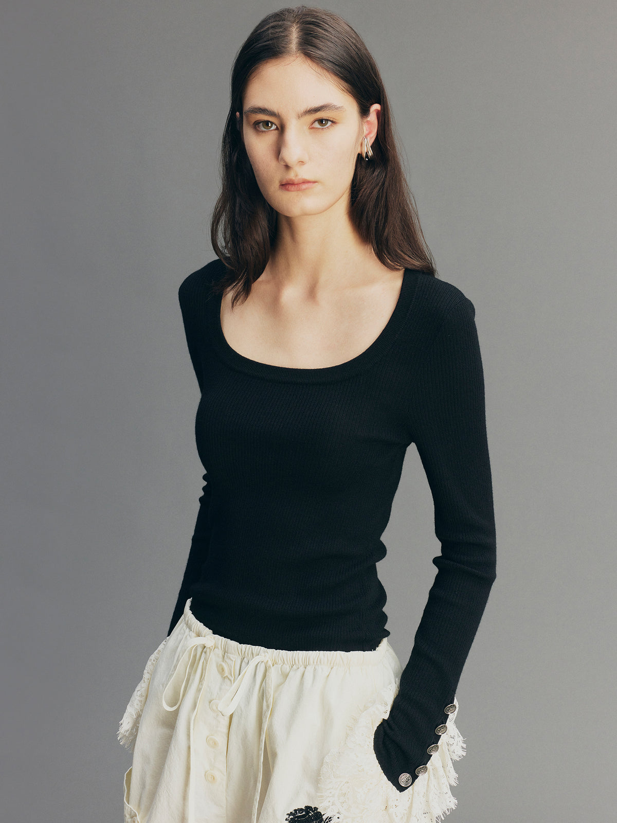 Classical Ornate Lace-Sleeve Knit Sweater