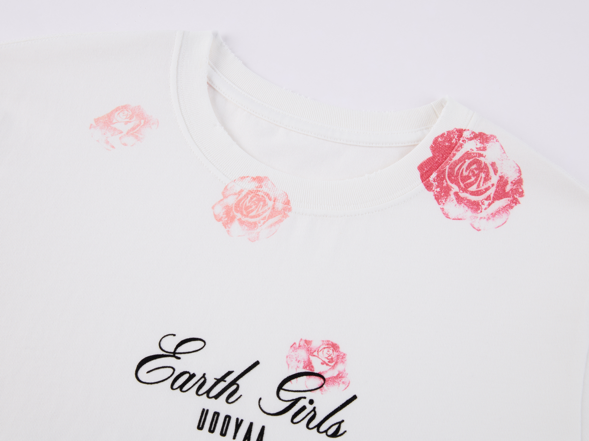 Rose Lipstick Print Fitted T-shirt