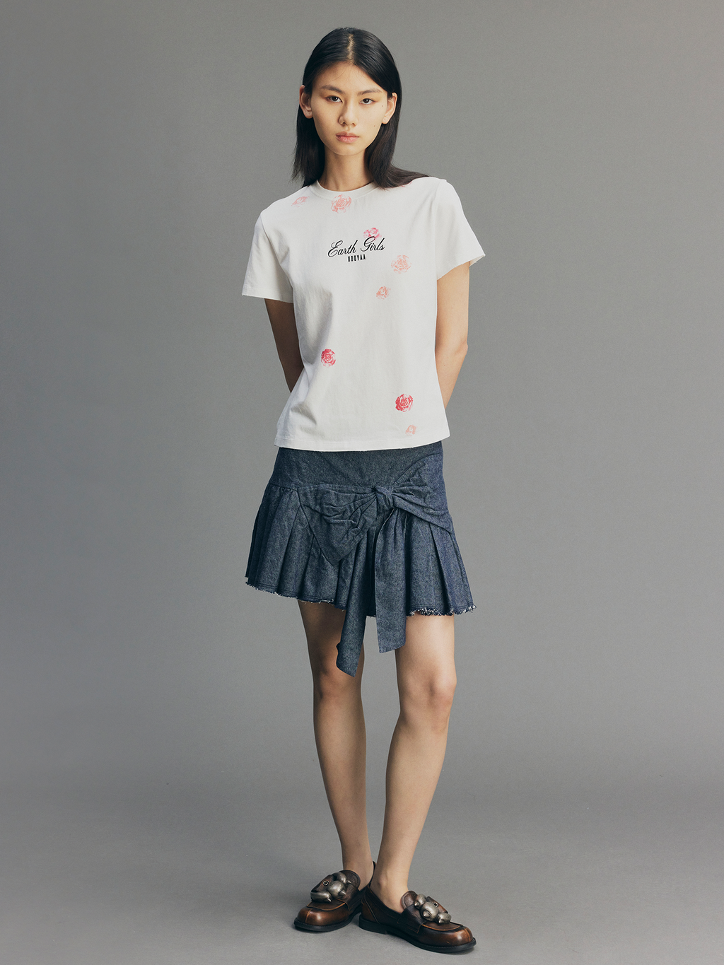 Rose Lipstick Print Fitted T-shirt