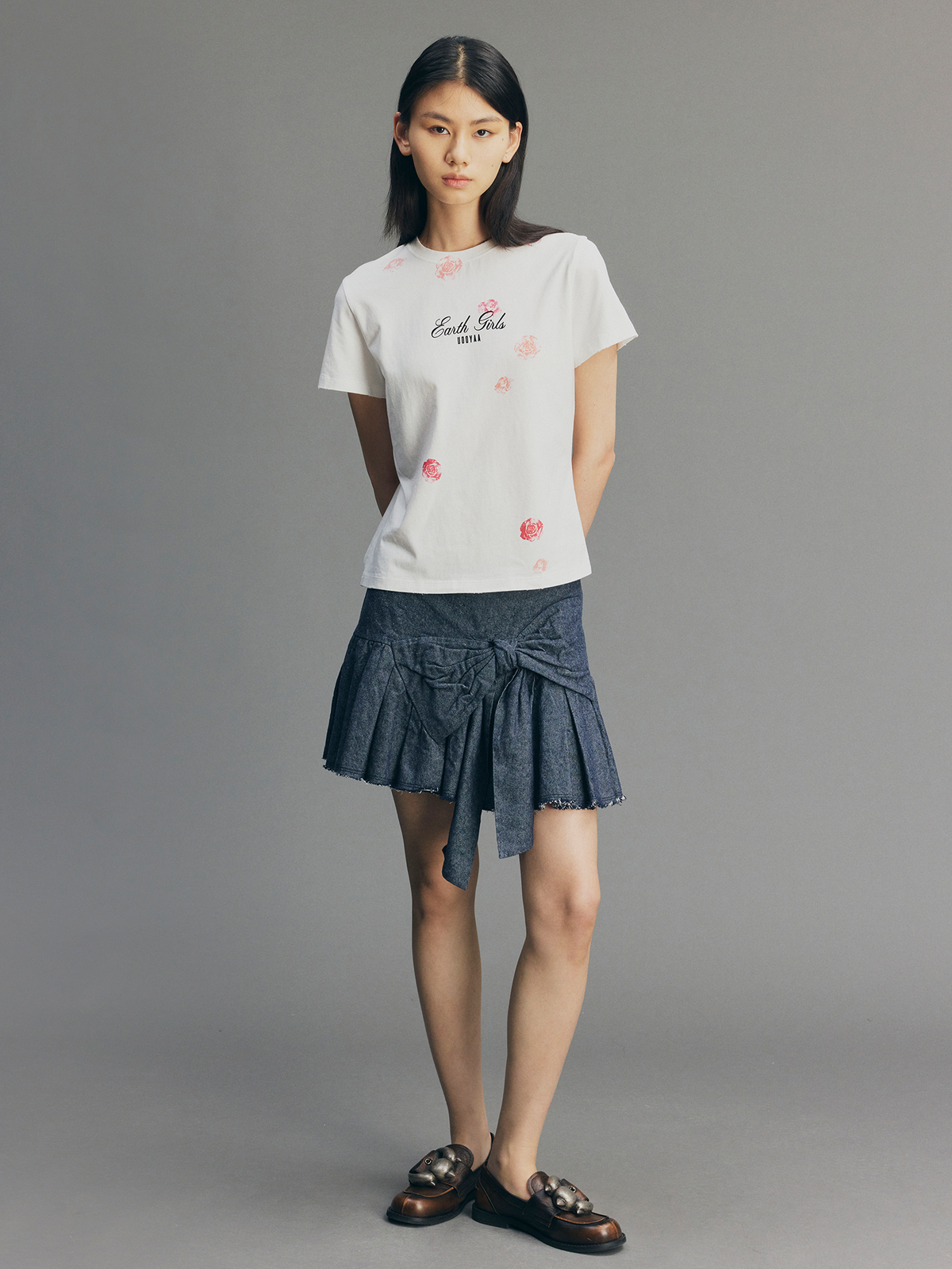 Rose Lipstick Print Fitted T-shirt