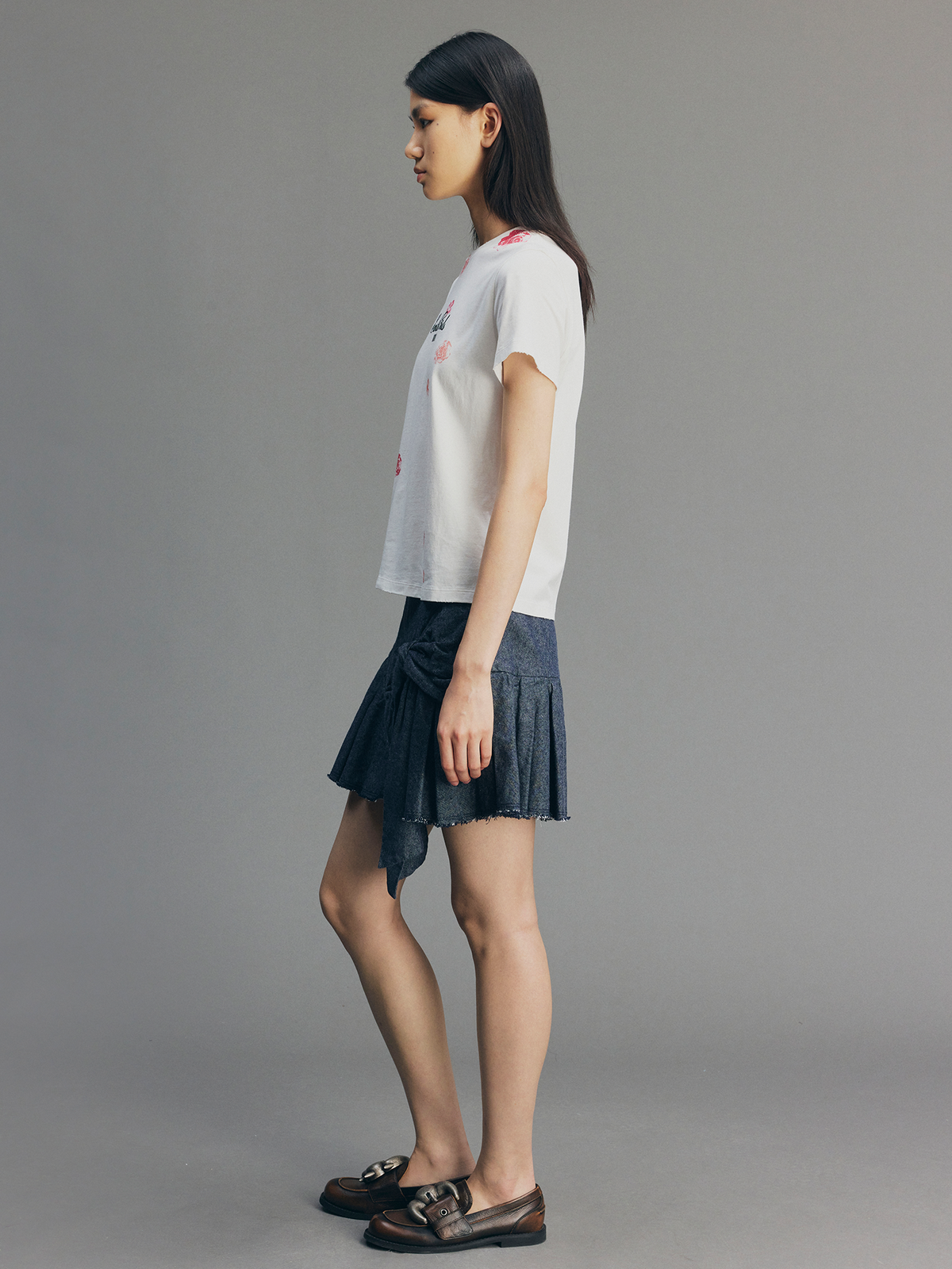Rose Lipstick Print Fitted T-shirt