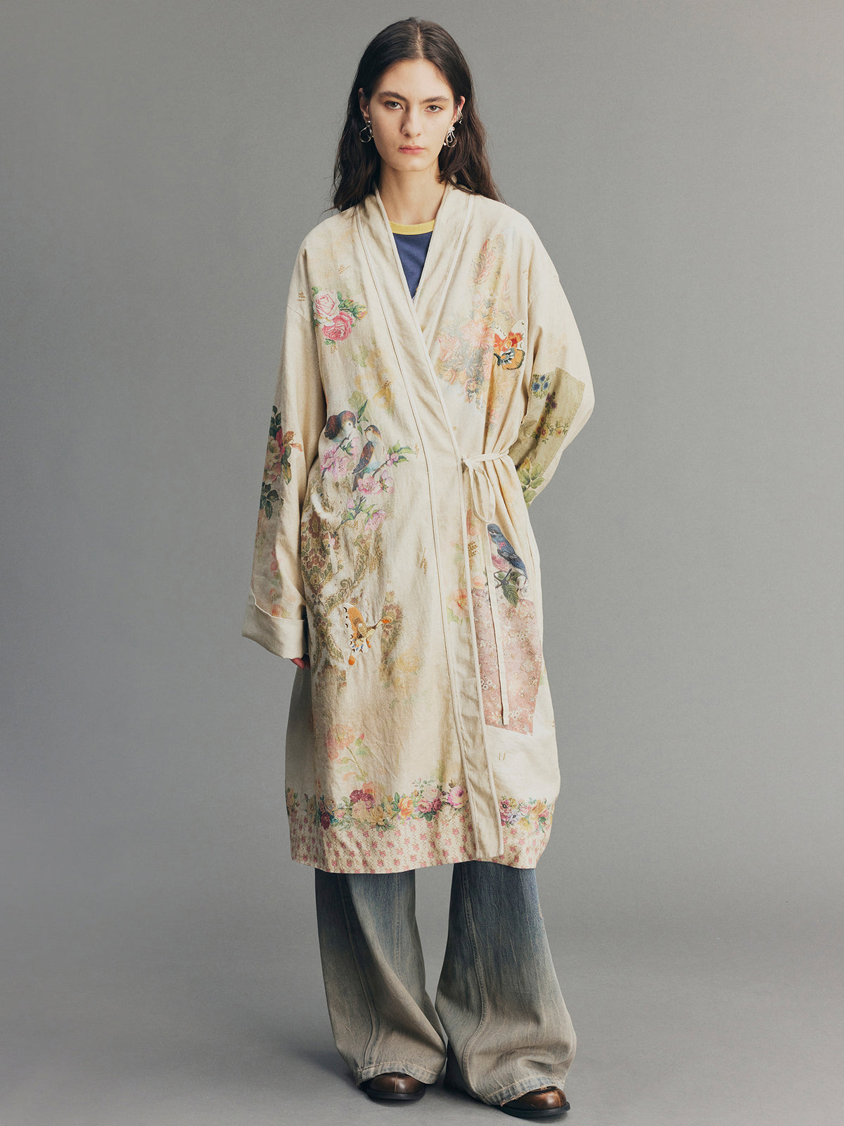 Fantasy Cat Floral Insect Patch Embroidered Robe