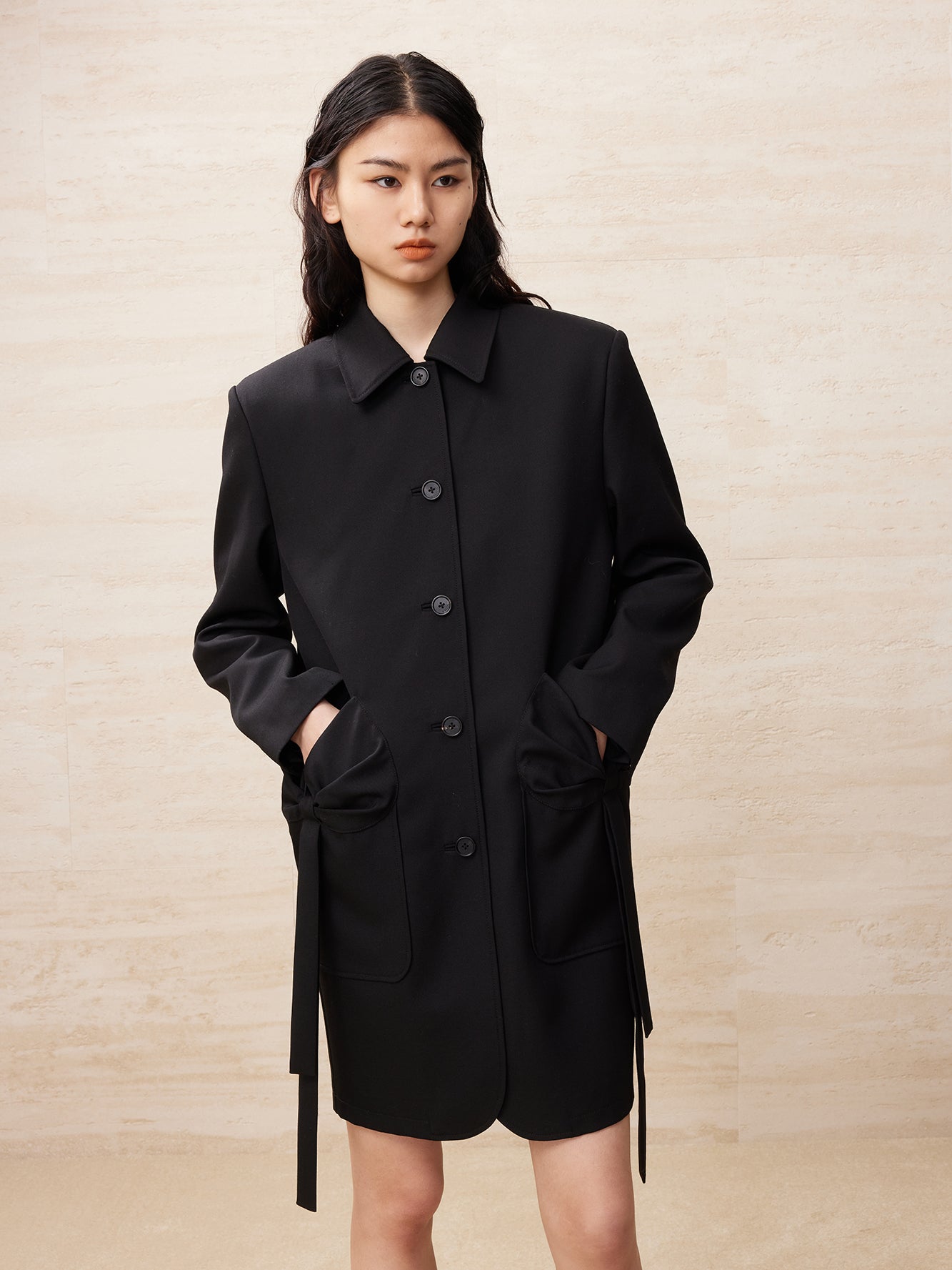 Black bowknot pocket coat