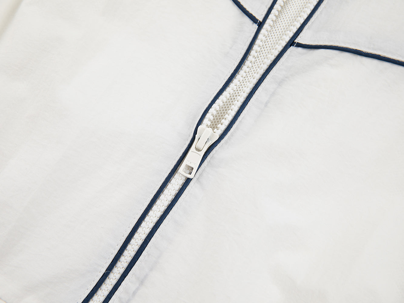 Detachable sleeves panelled dress