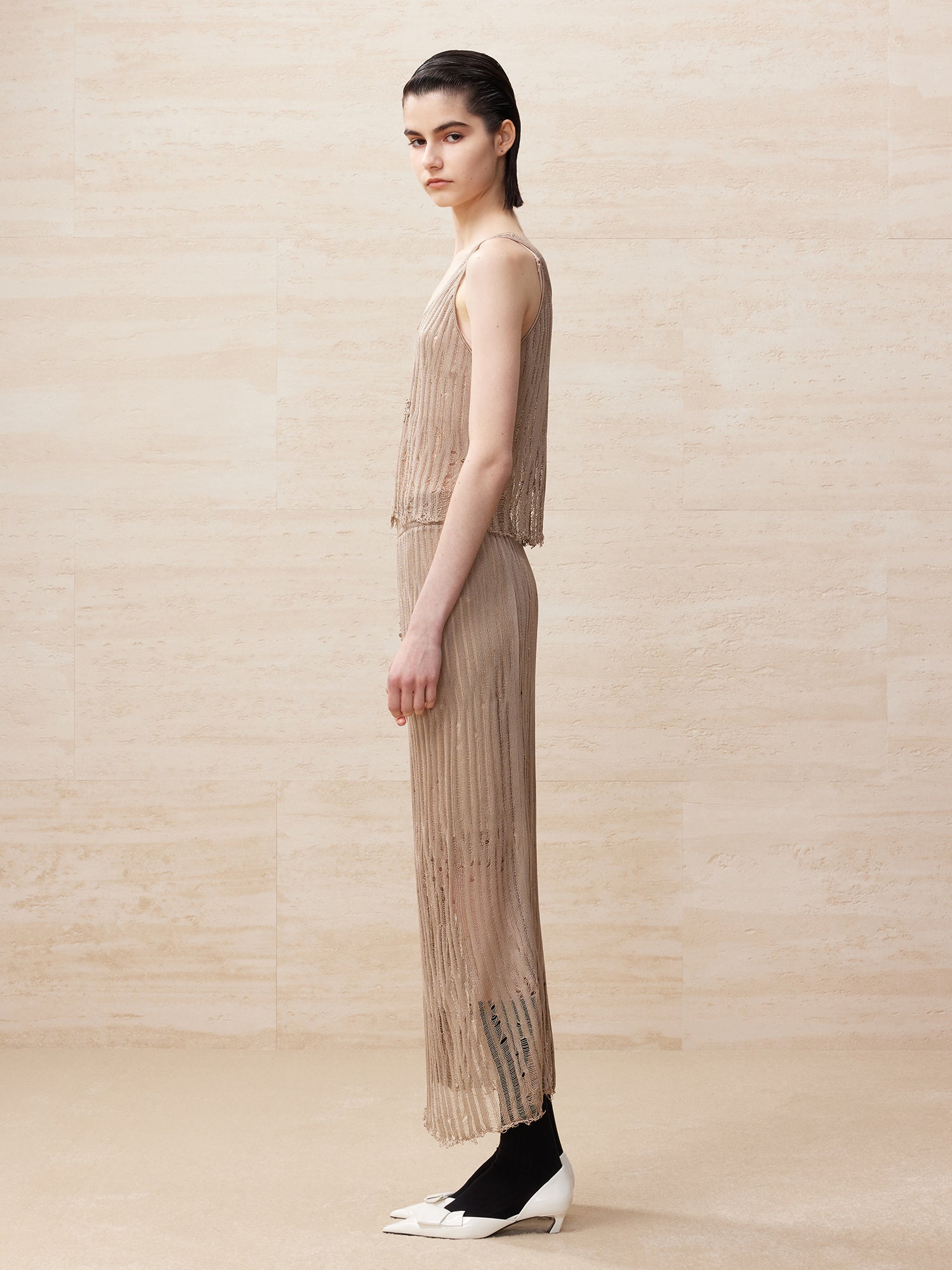 Knitted striped raw edge long skirt