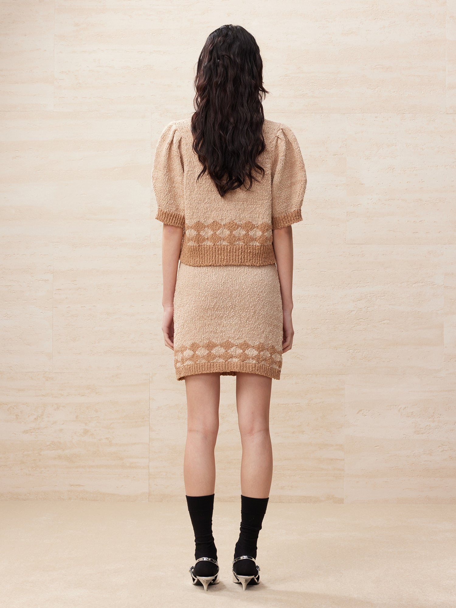 Khaki knitted diamond patterned skirt