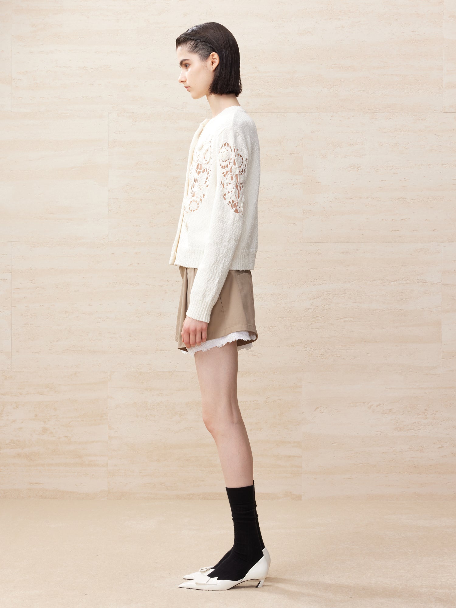 Lace edge shorts (Khaki/Black)