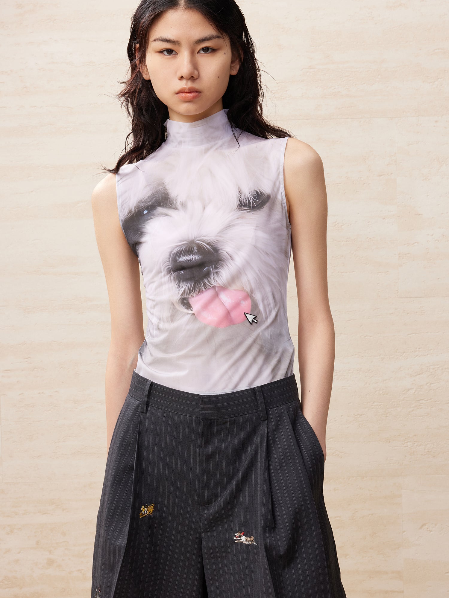 Turtle neck puppy printed vest